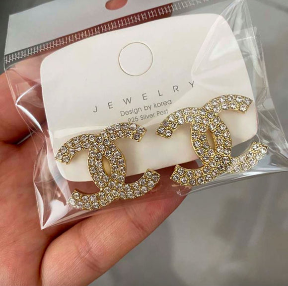 💫 Crystal Luxe Studs–Gold