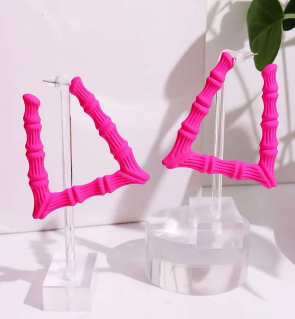 Triangle Hoops(hot pink)