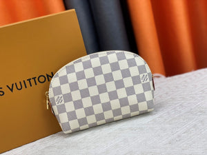 The Cote Blanc Pouch