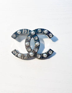 Rhinestones and Pearl Silver Brooch
