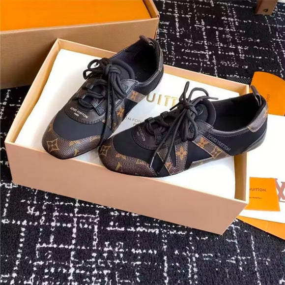 LL Sneaker
