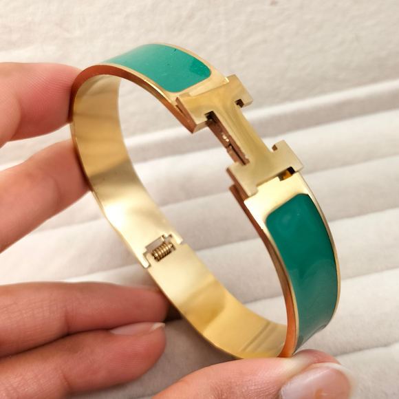 Green Heather Bangle